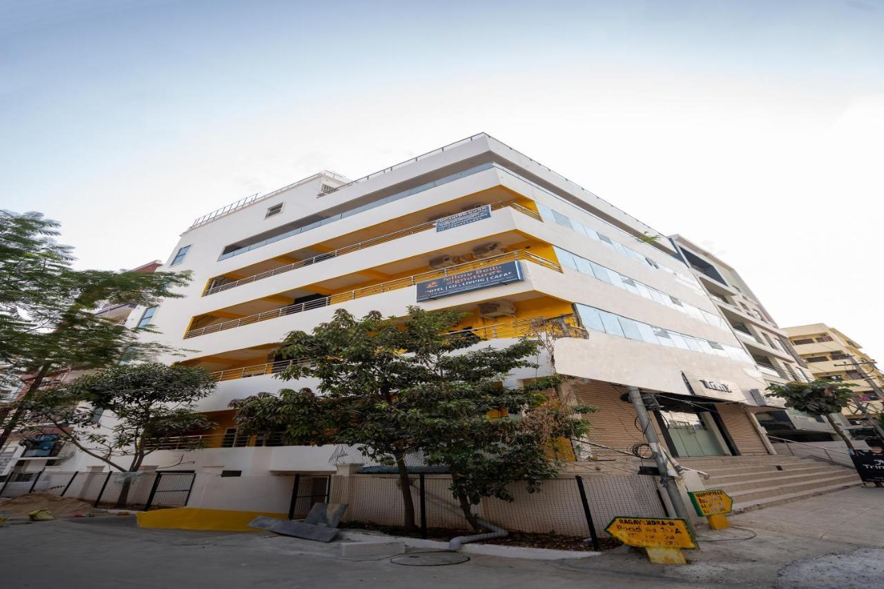 Yellow Bells Signature Hitec City Хидерабад Екстериор снимка